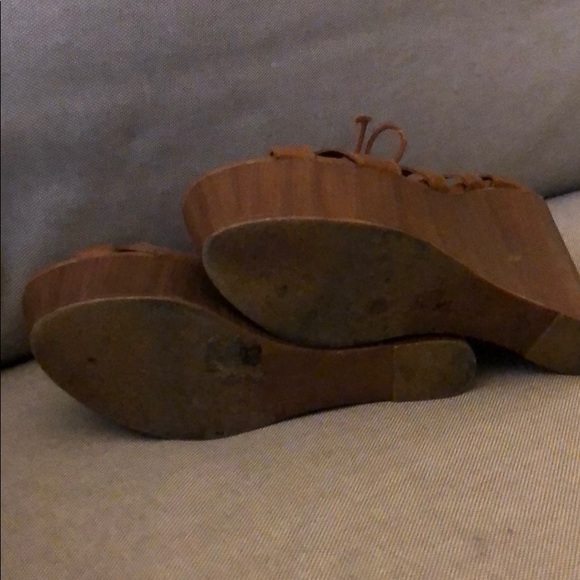Tan Steve Madden wedges - Picture 4 of 6